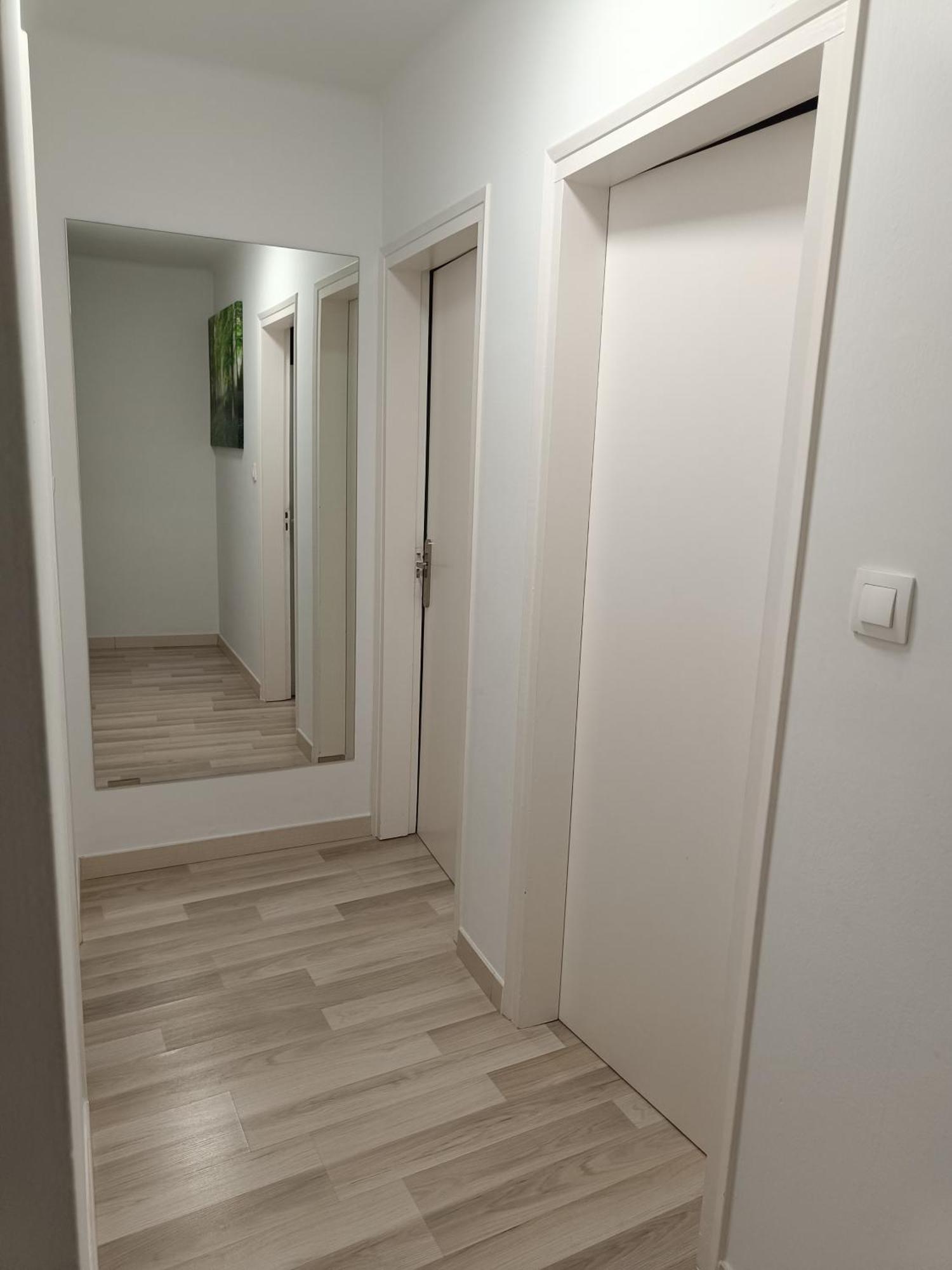 Apartamento Confort I La Seu d'Urgell Esterno foto