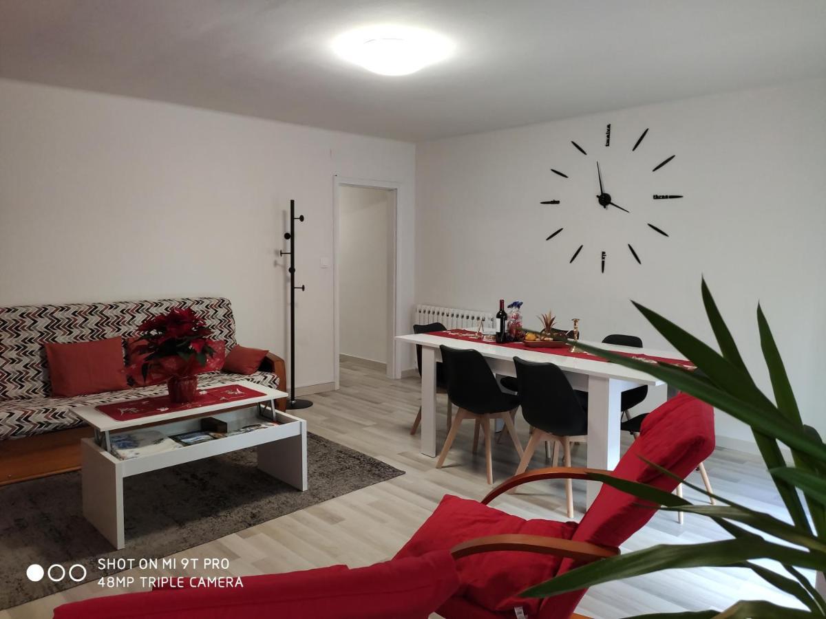 Apartamento Confort I La Seu d'Urgell Esterno foto